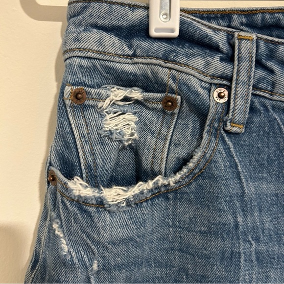 Abercrombie and Fitch Curve Love High Rise Mom Jeans - Picture 5 of 7